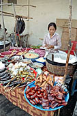 Street market in Battambang 